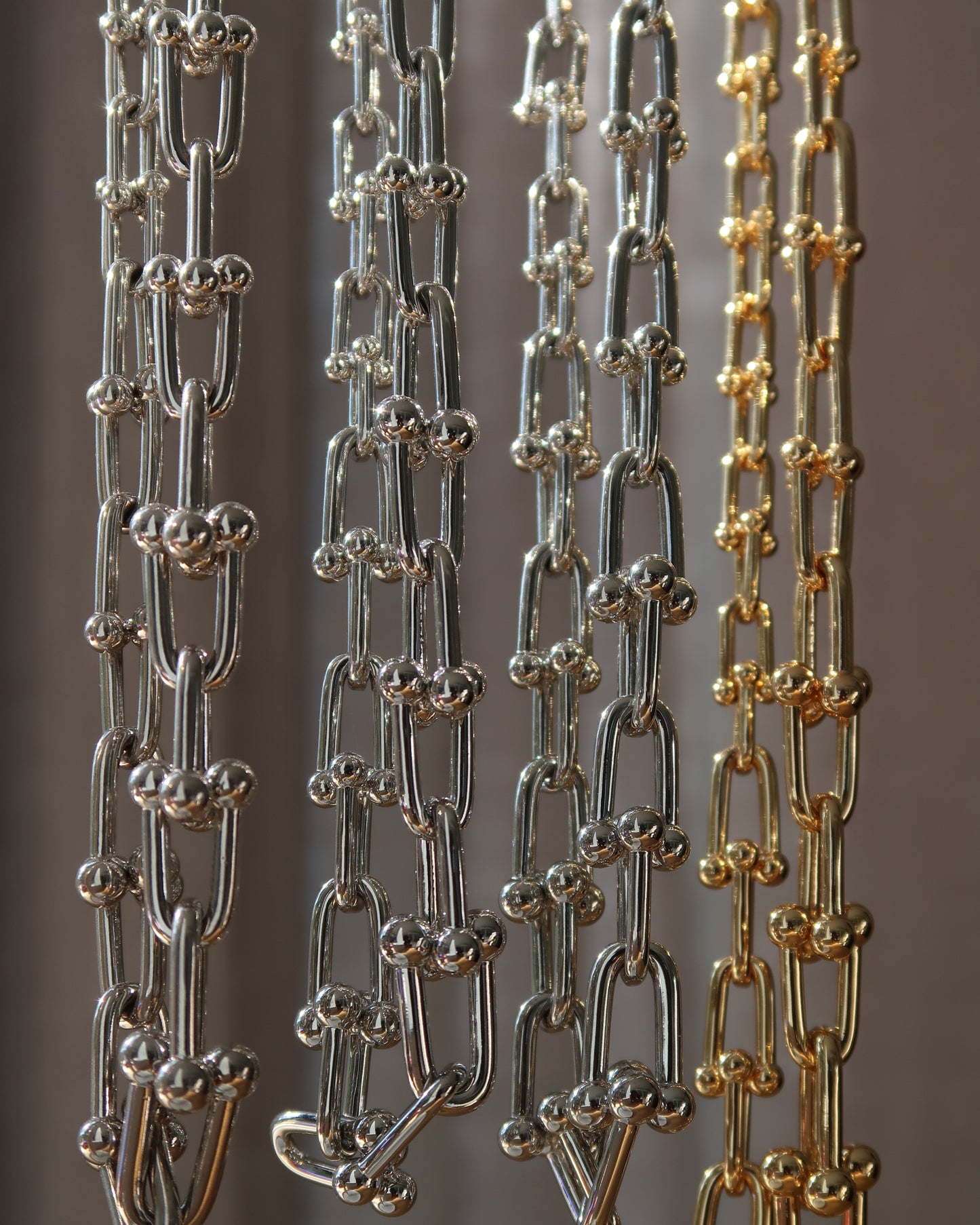Graduated Link Necklace